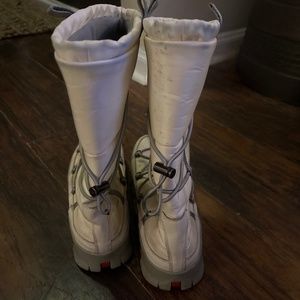 Used Prada Snowboot size 39